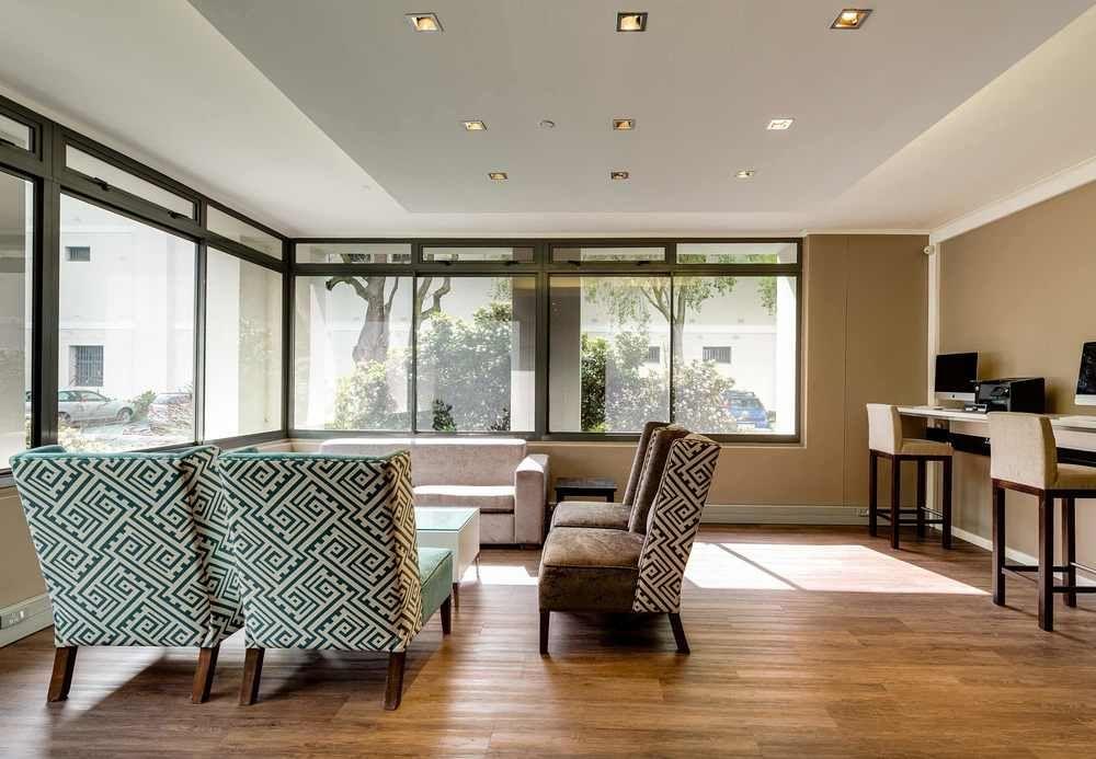 Protea Hotel By Marriott Cape Town Waterfront Breakwater Lodge מראה חיצוני תמונה