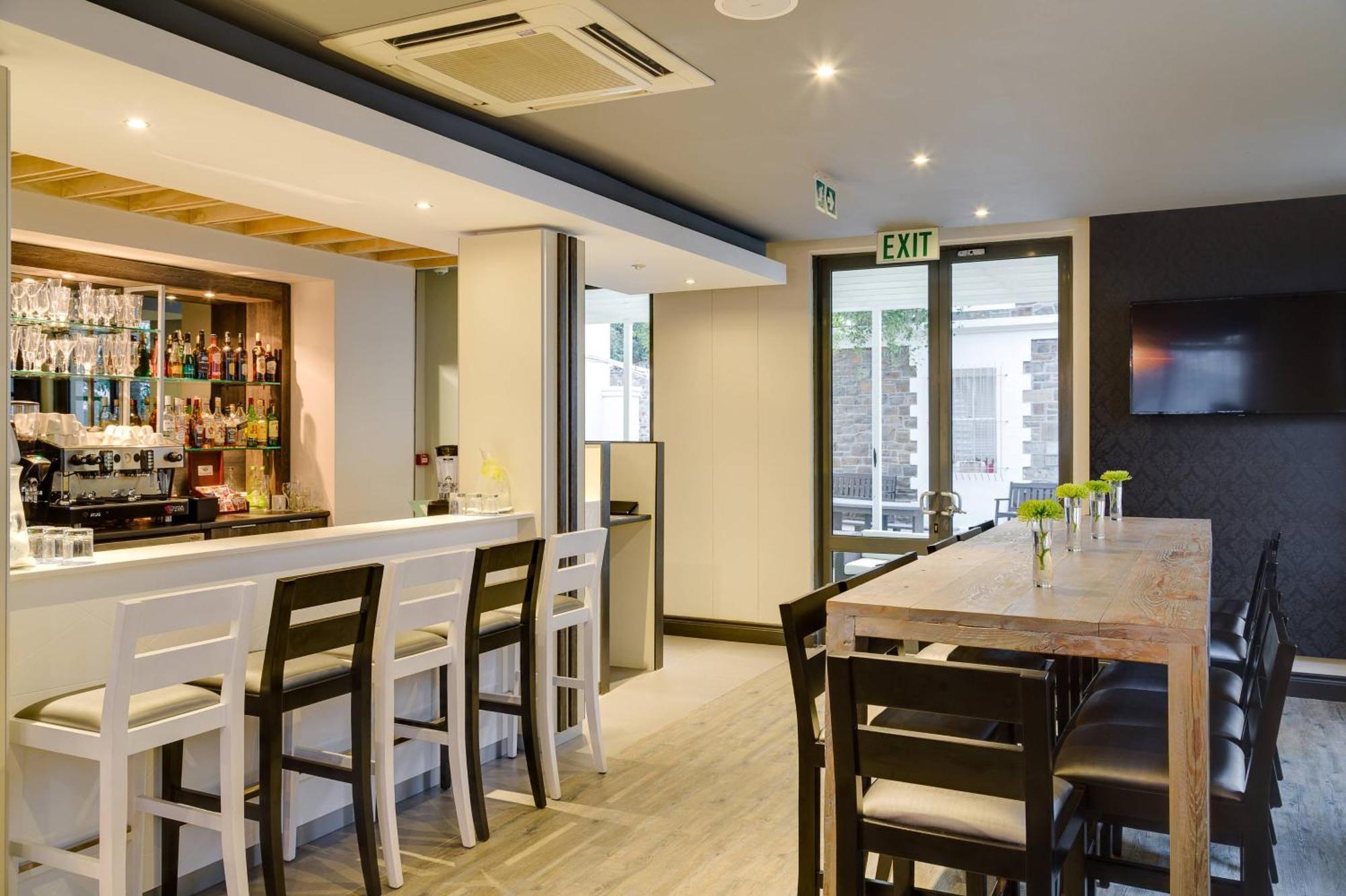 Protea Hotel By Marriott Cape Town Waterfront Breakwater Lodge מראה חיצוני תמונה