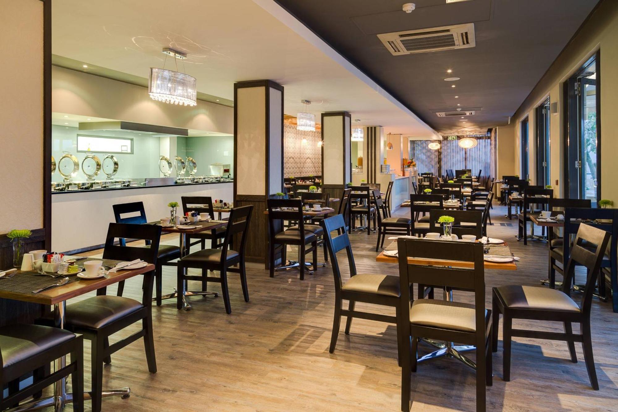 Protea Hotel By Marriott Cape Town Waterfront Breakwater Lodge מראה חיצוני תמונה