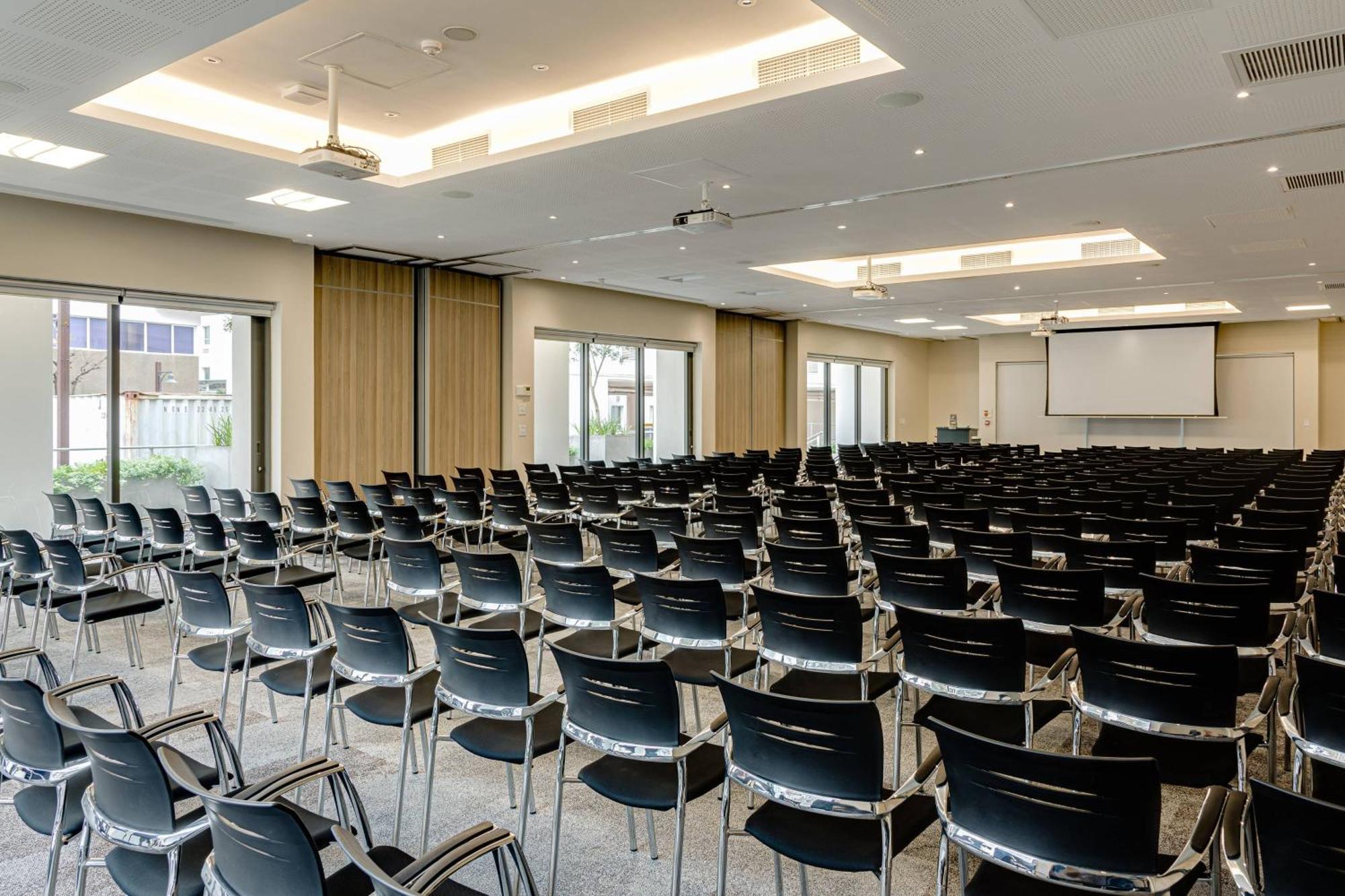 Protea Hotel By Marriott Cape Town Waterfront Breakwater Lodge מראה חיצוני תמונה