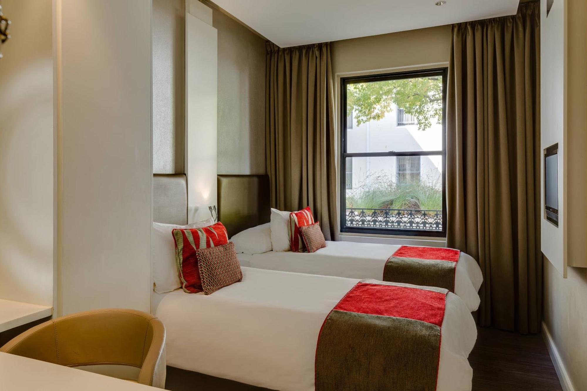 Protea Hotel By Marriott Cape Town Waterfront Breakwater Lodge מראה חיצוני תמונה
