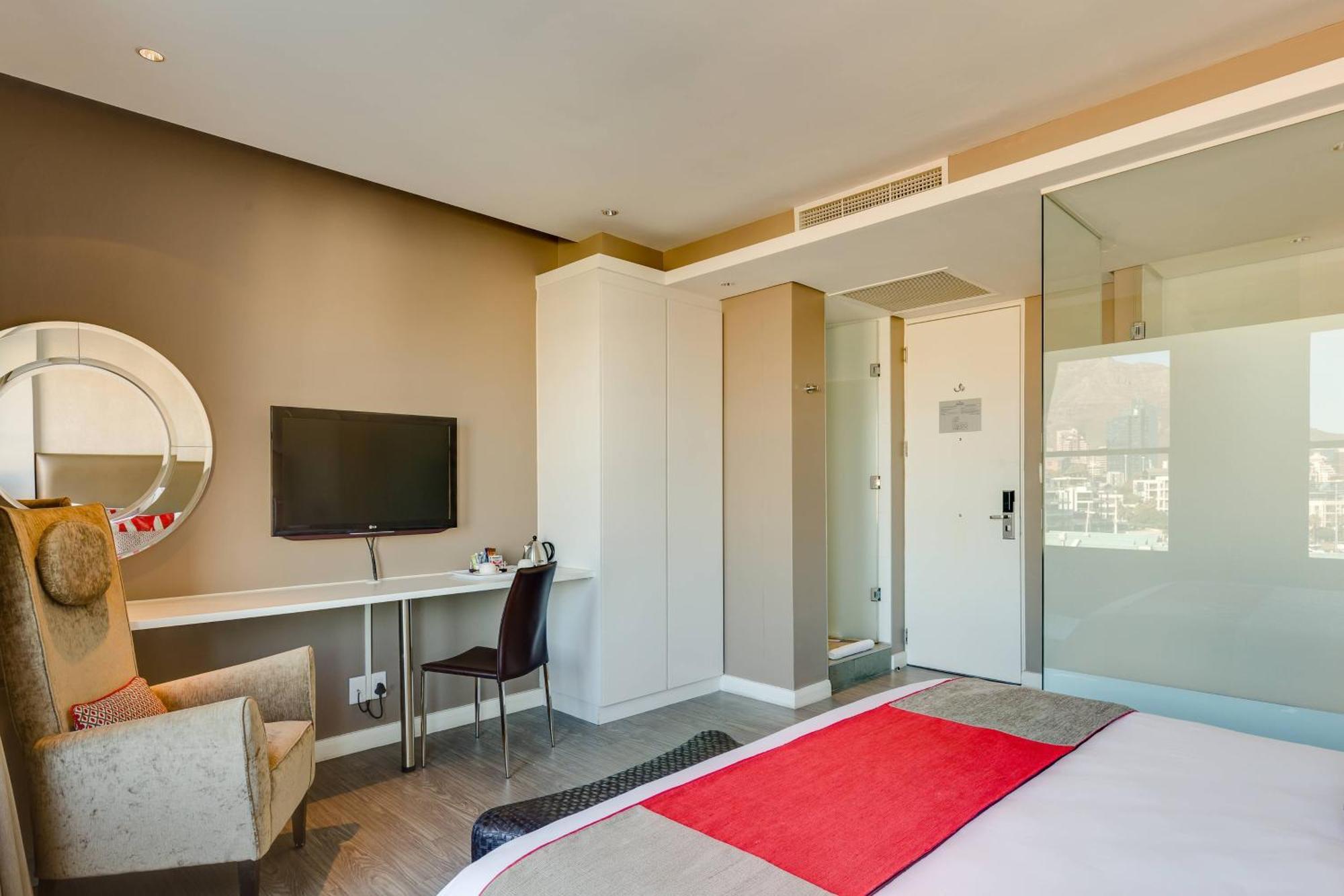 Protea Hotel By Marriott Cape Town Waterfront Breakwater Lodge מראה חיצוני תמונה